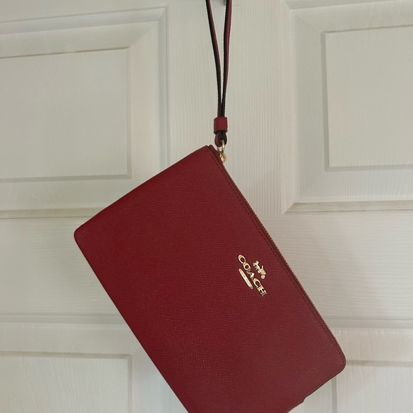 Coach Scarlet Red Wristlet - Picture 1 of 5